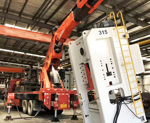 隆化县提升工作效率，选择优质折臂吊租赁服务