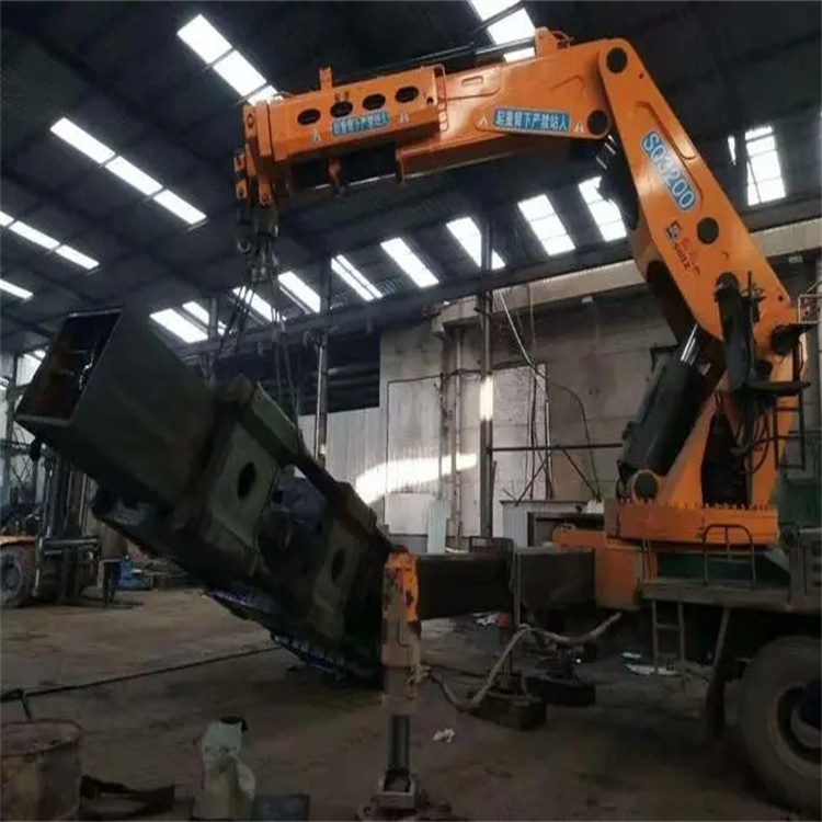 隆化县200吨折臂吊出租